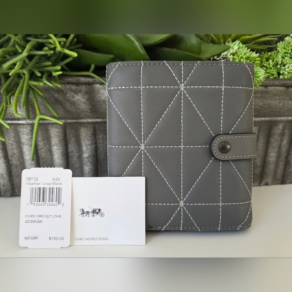 Coach Quilted Leather Large Accordion Zip Wallet Heather Grey/Black-NWT